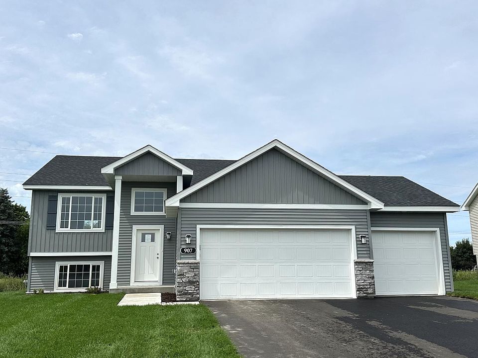 1st image of 907 Brandenburg Ln