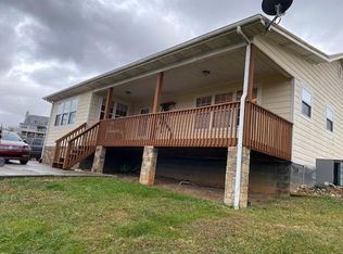 1703 Meadowview Way, Newport, TN 37821