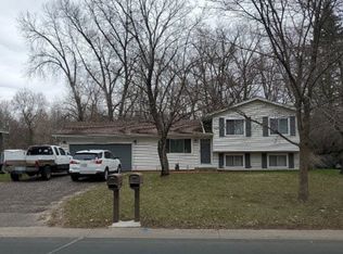 10211 Olive St NW, Coon Rapids, MN 55433