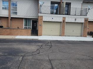 1026 E Stafford Pl, Detroit, MI 48207