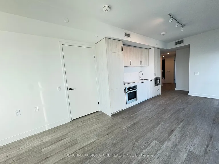 88 Queen St E #1703 — Photo 24