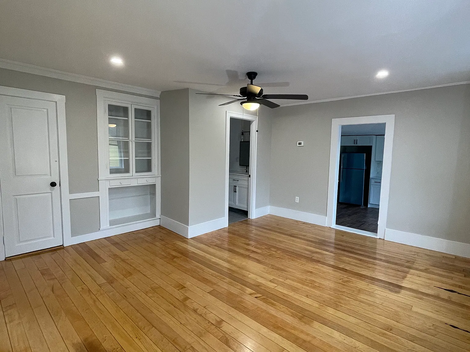 2 bed, 1200 sqft, $2,800 — Photo 3