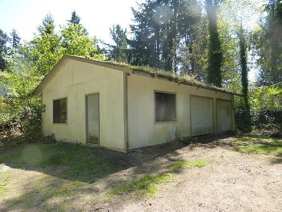 4th image of 2111 197th Ave SW