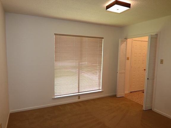 2nd image of 506 Meadowgreen Dr