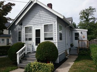 11 Pender St, West Roxbury, MA 02132