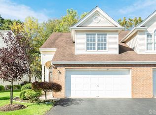 155 Saratoga Ct, Somerset, NJ 08873
