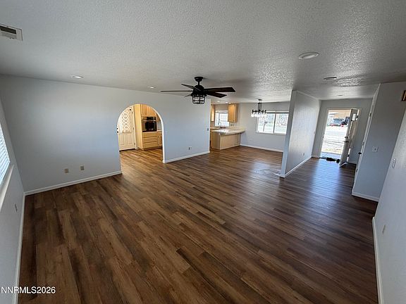 3rd image of 14 Pebble Beach Dr