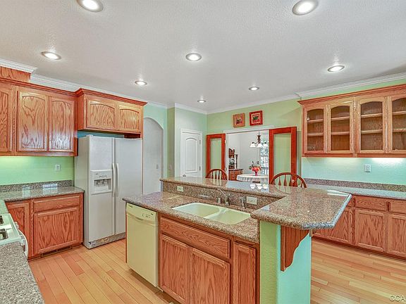 3rd image of 5048 Wylderidge Dr #24