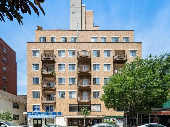 14105 Cherry Ave APT 8A, Flushing, NY 11355