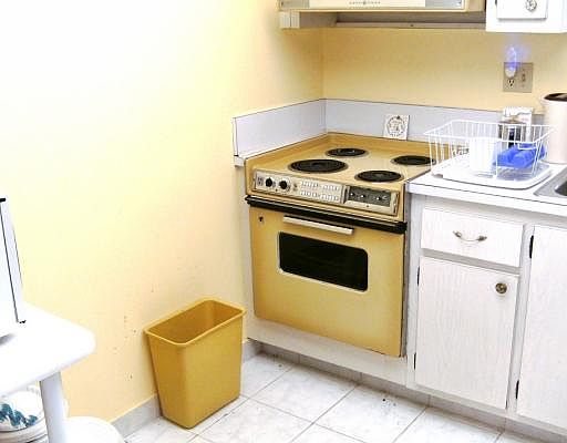 3rd image of 2885 Crosley Dr E APT C
