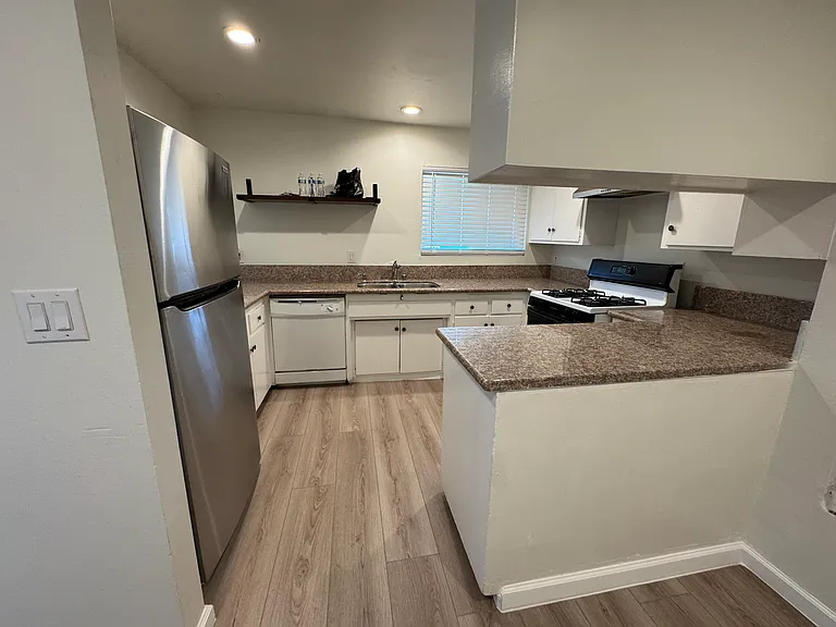 331 S Idaho St #D — Photo 4