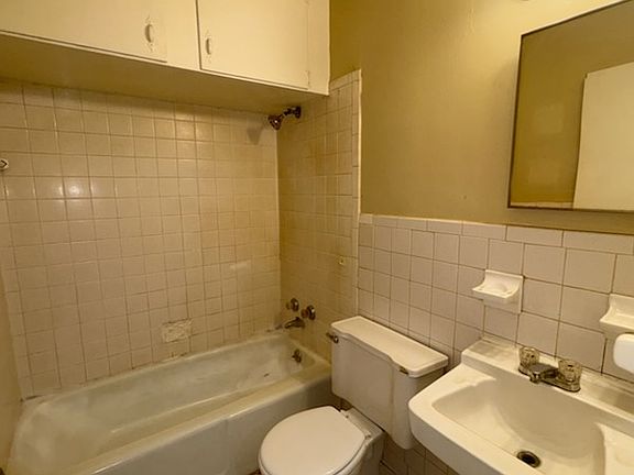 5th image of 216 Frieda Ln