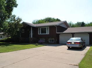 109 13th St, Prairie Du Sac, WI 53578
