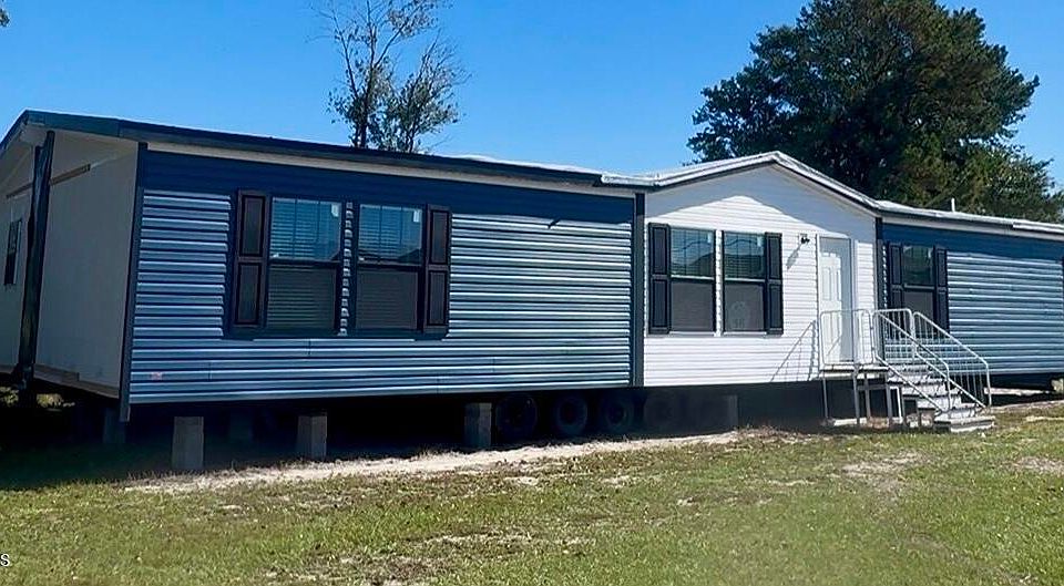 1st image of 445 Sand Ridge Road