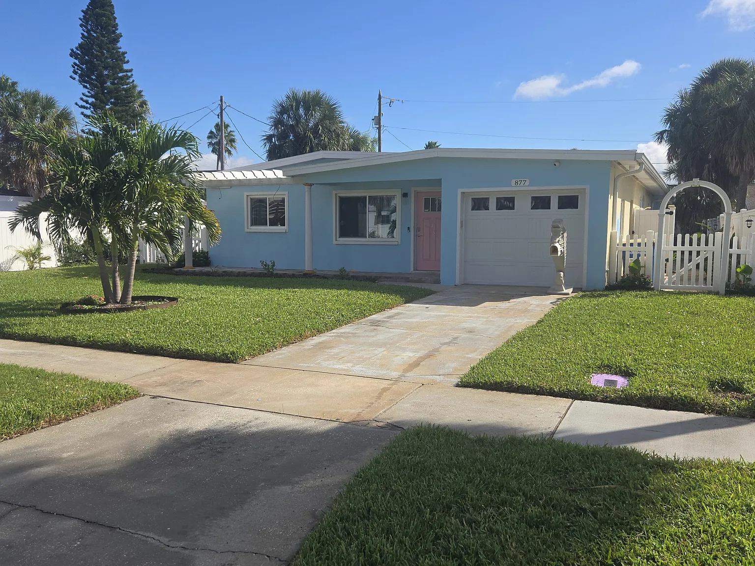 3 bed, 1422 sqft, $7,500 — Photo 1