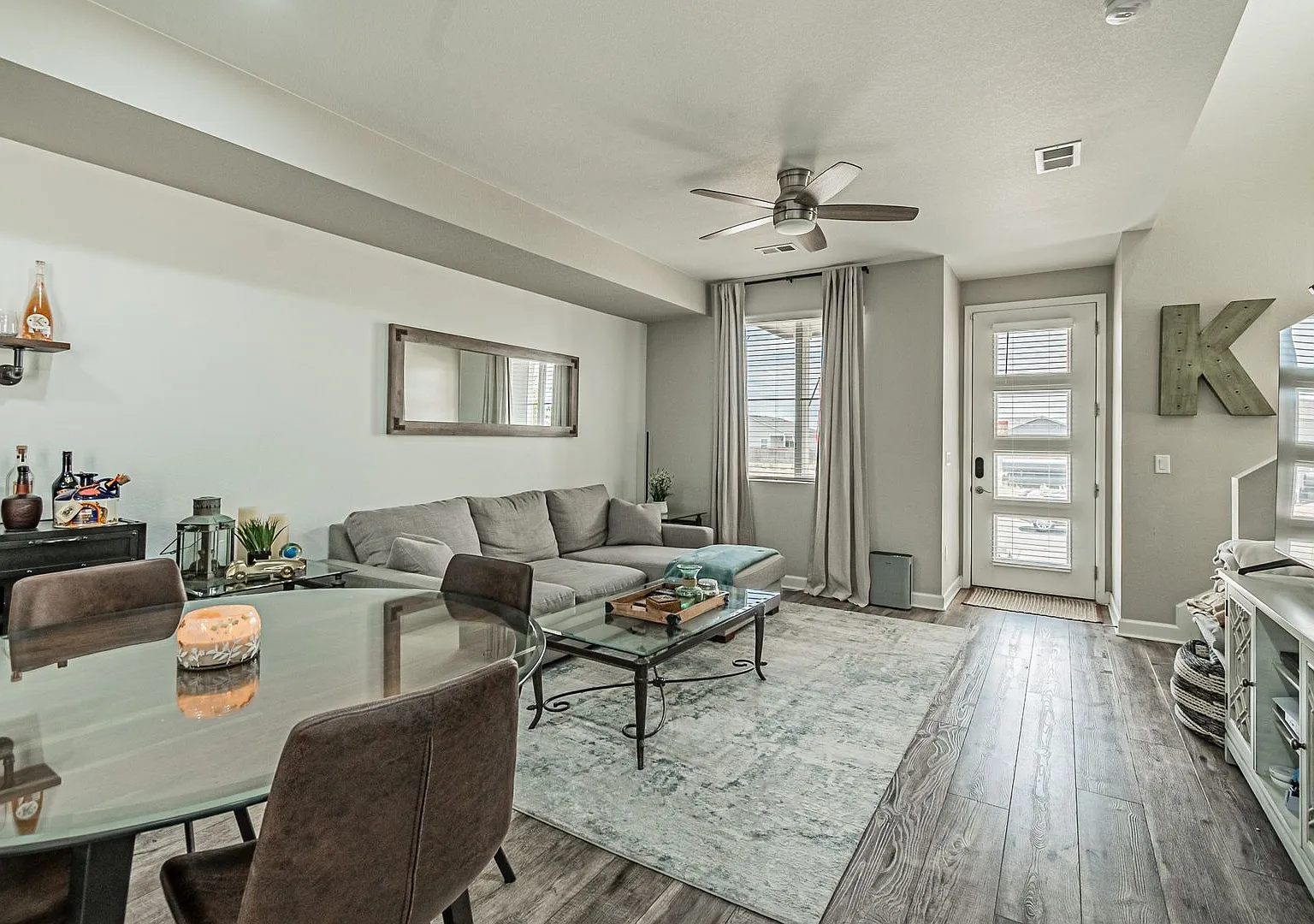 3BD, 2.5BA Commerce City Townhome with 2-Car Garage — Photo 2