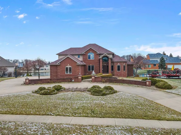 12212 Cree Ct, Fort Wayne, IN 46814