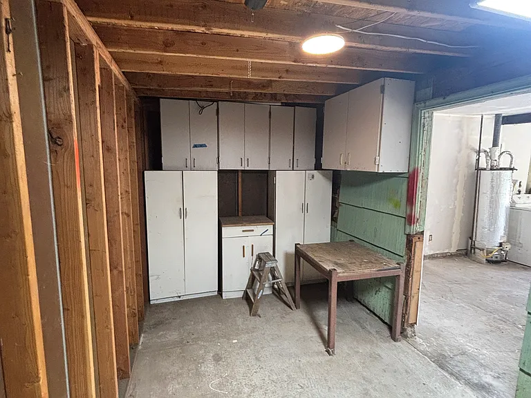 620 23rd St SE — Photo 3