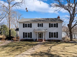 19794 Sioux Hills Rd, Hutchinson, MN 55350