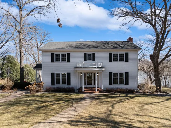 19794 Sioux Hills Rd, Hutchinson, MN 55350