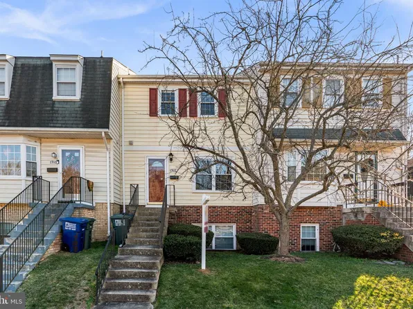 1705 Hart Ct, Crofton, MD 21114