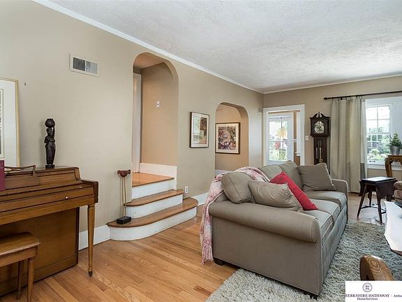5th image of 518 S 52nd St