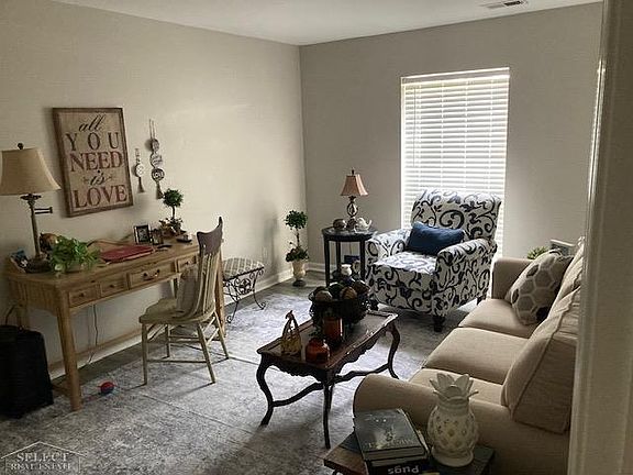 5th image of 21868 Hartford Way