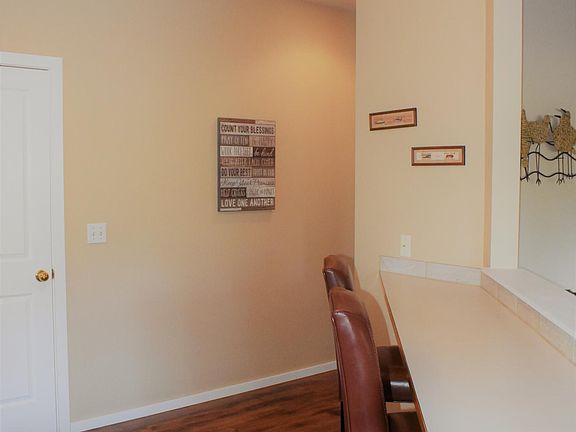 5th image of 6827 Whitmore Dr NW
