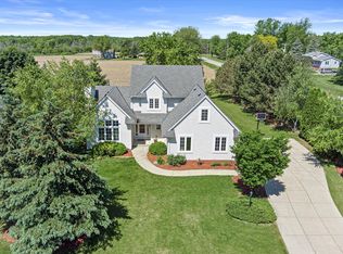 W173N10785 Willow Wood Dr, Germantown, WI 53022