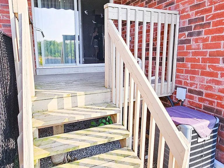 10 Keith Cres — Photo 11
