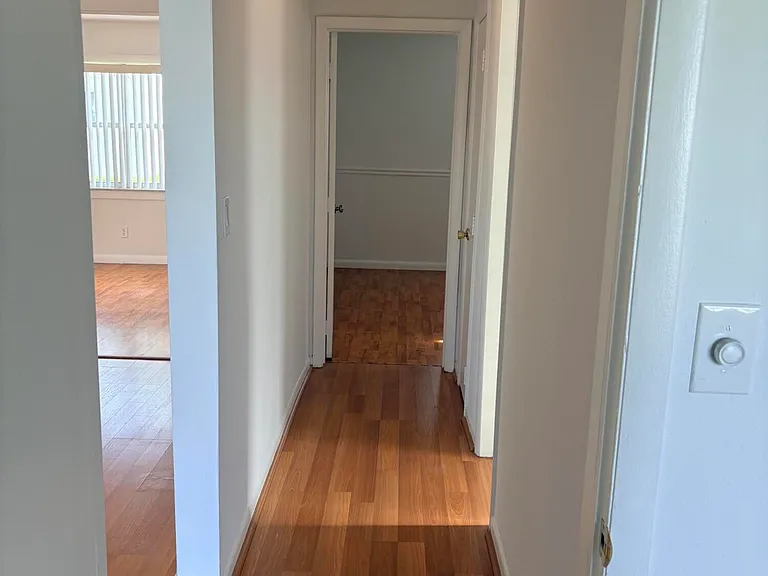 1009 SW 3rd Way — Photo 8