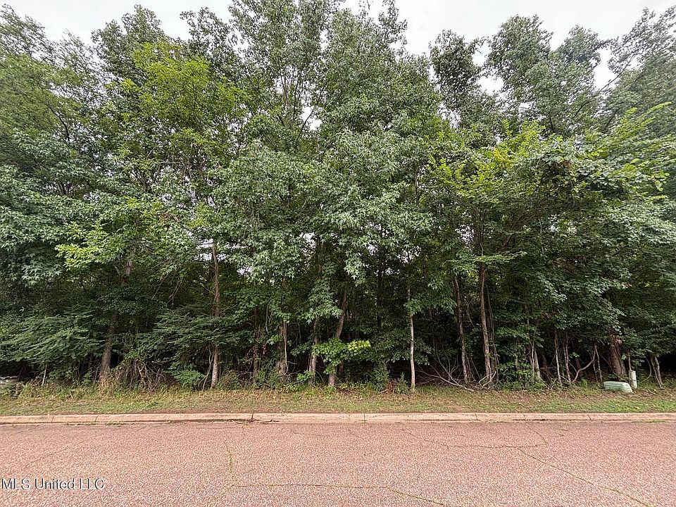 1st image of Woodbridge Dr Lot 10