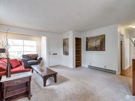 4th image of 15816 28th Avenue NE