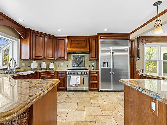 3rd image of 6573 E North View Dr
