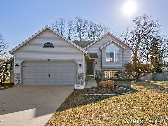 2nd image of 928 Bryanwood Ct
