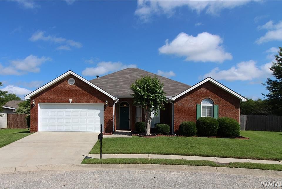 1st image of 2110 Evergreen Ln