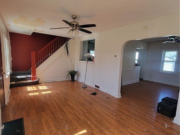 4th image of 20301 Ball Ave