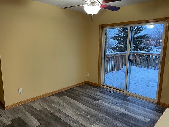 4th image of 38495 Hillshire Ave