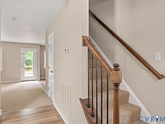 3rd image of 5937 Autumnleaf Dr