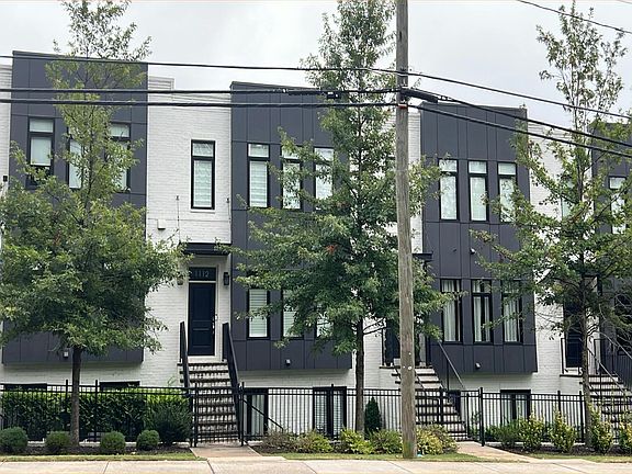 3rd image of 1110 Briar Cove Cir