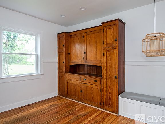 5th image of 6 McClure St APT B
