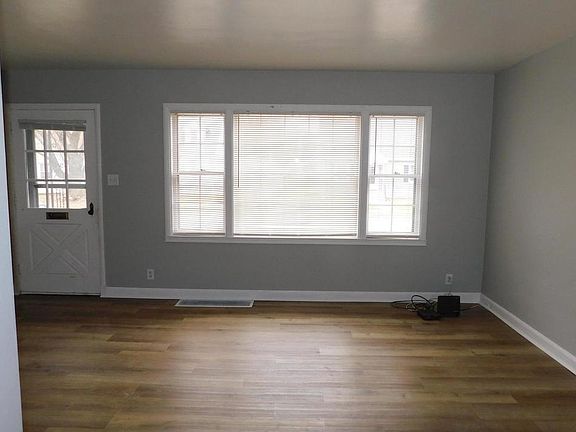 5th image of 420 Vroman St