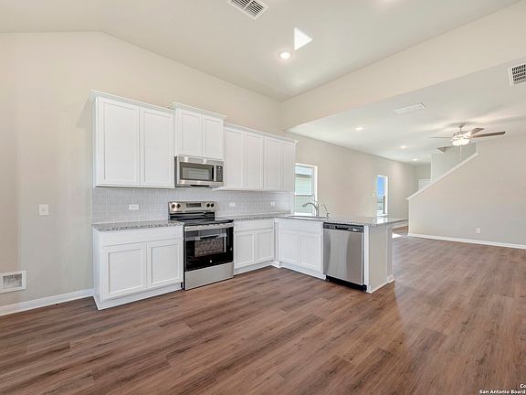 5th image of 4323 Carlotta Drive