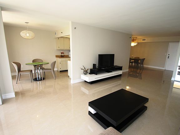 3rd image of 210 174th St APT 1001