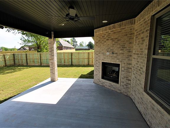 4th image of 1621 Grace Pl