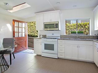 405 Heliotrope Ave #B, Corona Del Mar, CA 92625