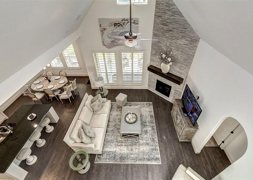 1st image of 131 Currydale Way