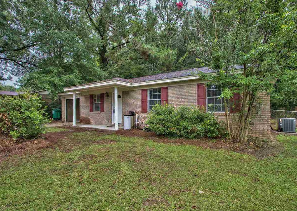 1st image of 3495 Wood Hill Dr