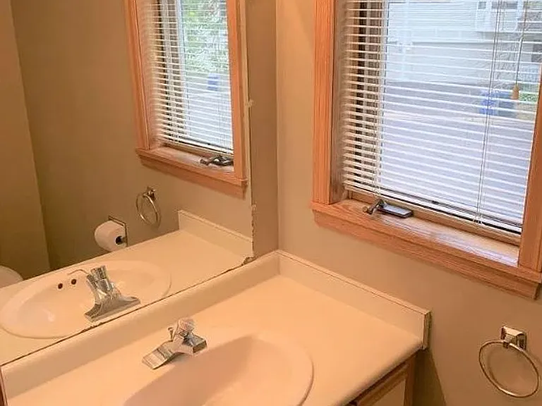 4944 Bayswater Rd — Photo 14