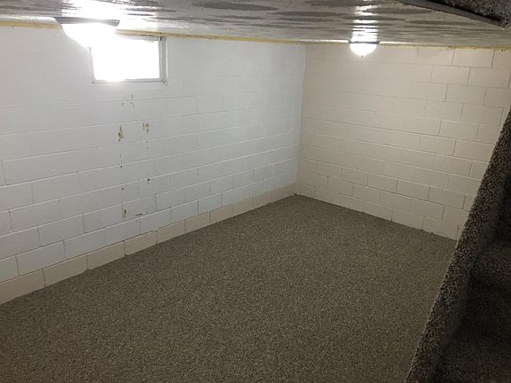 2nd image of 2601 S Cornelia St #2601